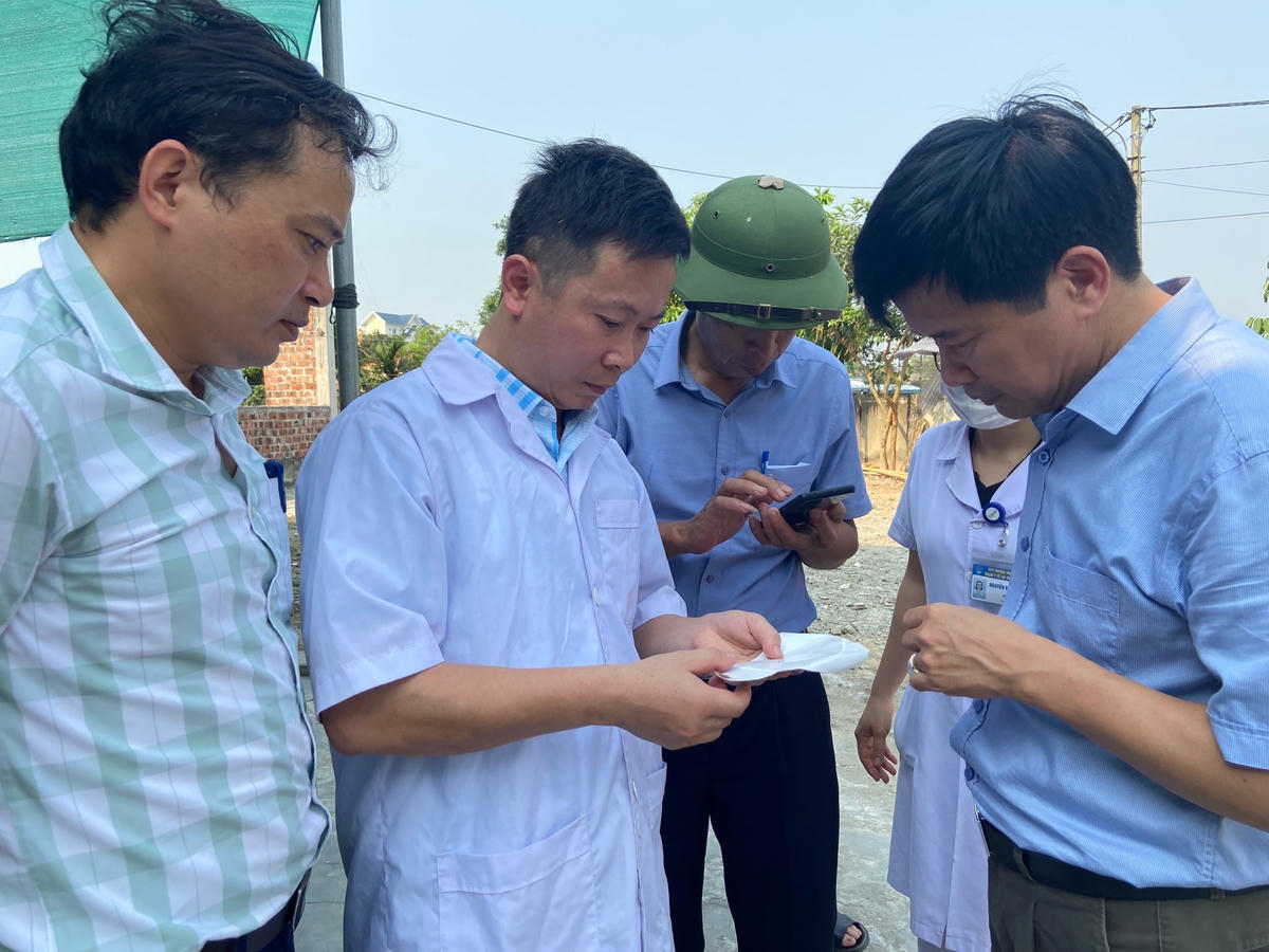 Ngành Y tế Hà Tĩnh đã phối hợp với cơ quan chuyên môn trực tiếp xuống địa phương giám sát dịch.