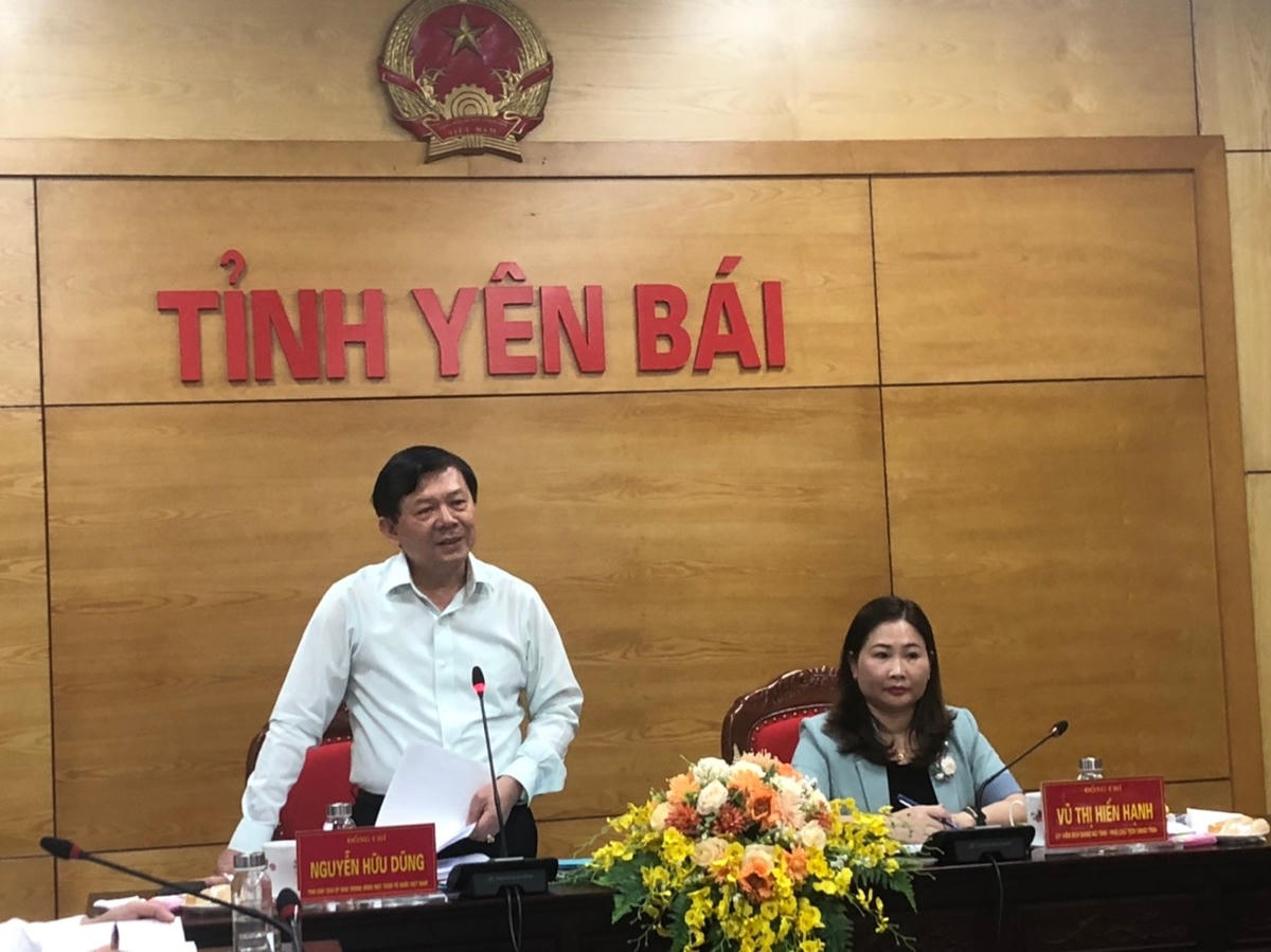 Phó Chủ tịch Nguyễn Hữu Dũng phát biểu tại buổi làm việc.