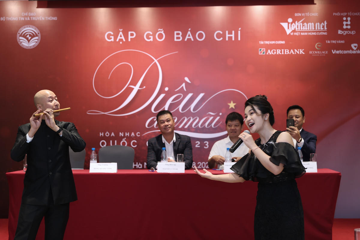 Ngày 24/8, Họp báo về chương trình hòa nhạc “Điều còn mãi 2023" diễn ra tại Hà Nội.