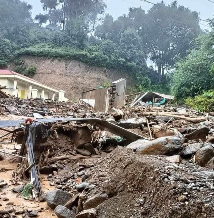 [ẢNH] Tan hoang Hồ Bốn, trăm người dân mất nhà