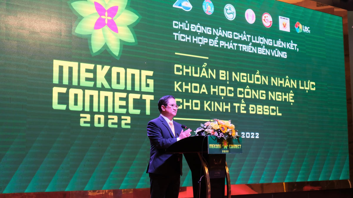 Ông Trần Việt Trường, Chủ tịch UBND TP Cần Thơ phát biểu khai mạc Diễn đàn.