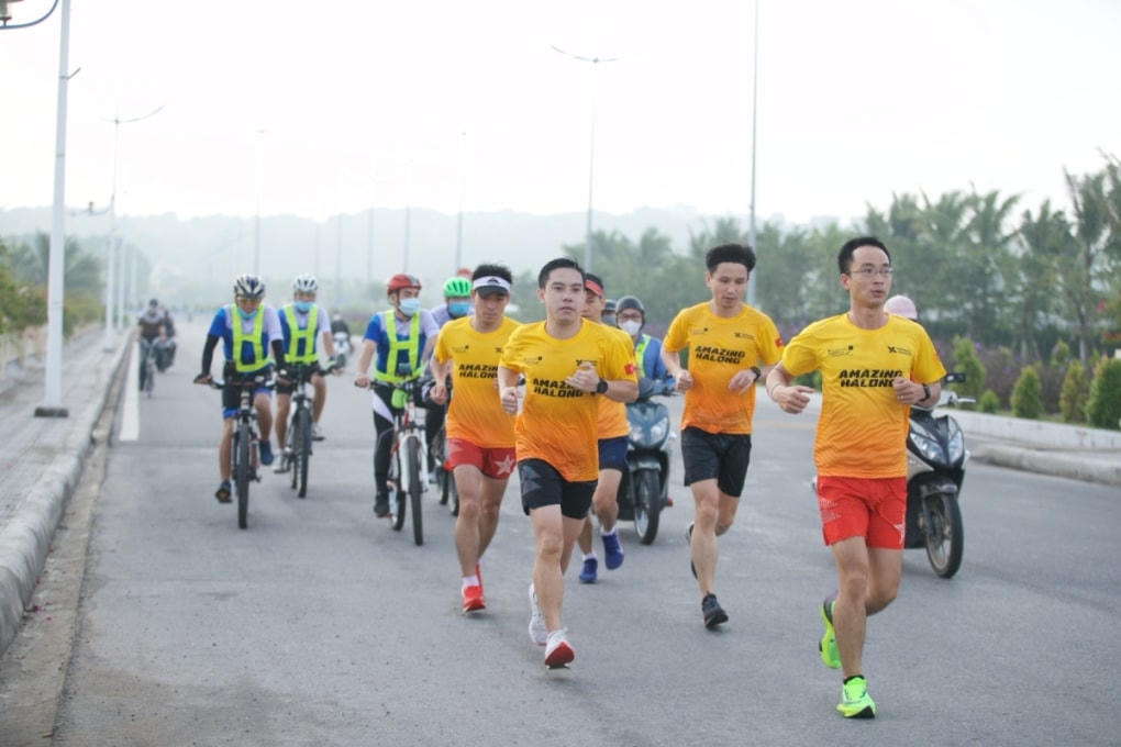 Nhóm pacer trong buổi chạy thử đường đua VM Hạ Long. Ảnh: VM