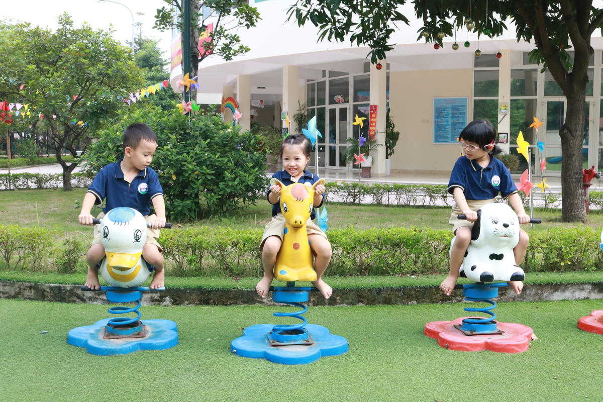 Từ nay đến năm 2025, Hà Nội phấn đấu xây dựng mới 135 trường học với kinh phí khoảng 10.800 tỷ đồng. Ảnh: Nguyễn Hoài.