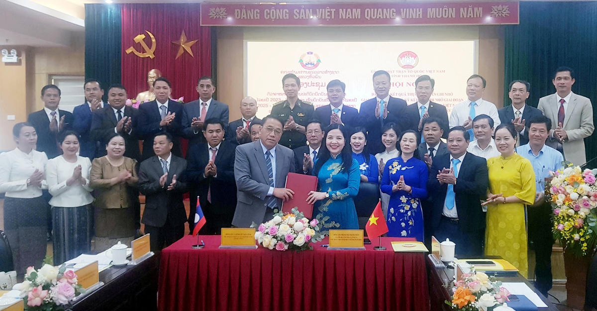 Việt lào 2