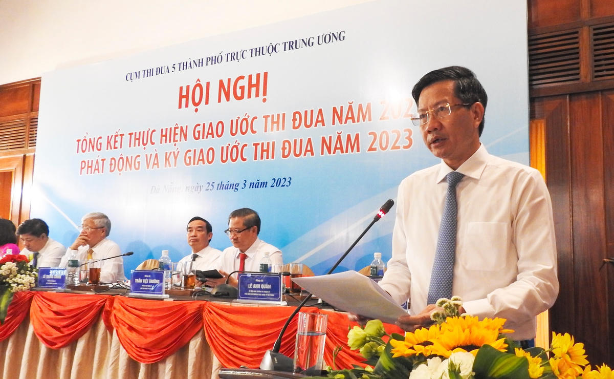 Chủ tịch Đỗ Văn Chiến dự, chỉ đạo Hội nghị Cụm thi đua 5 TP trực thuộc Trung ương