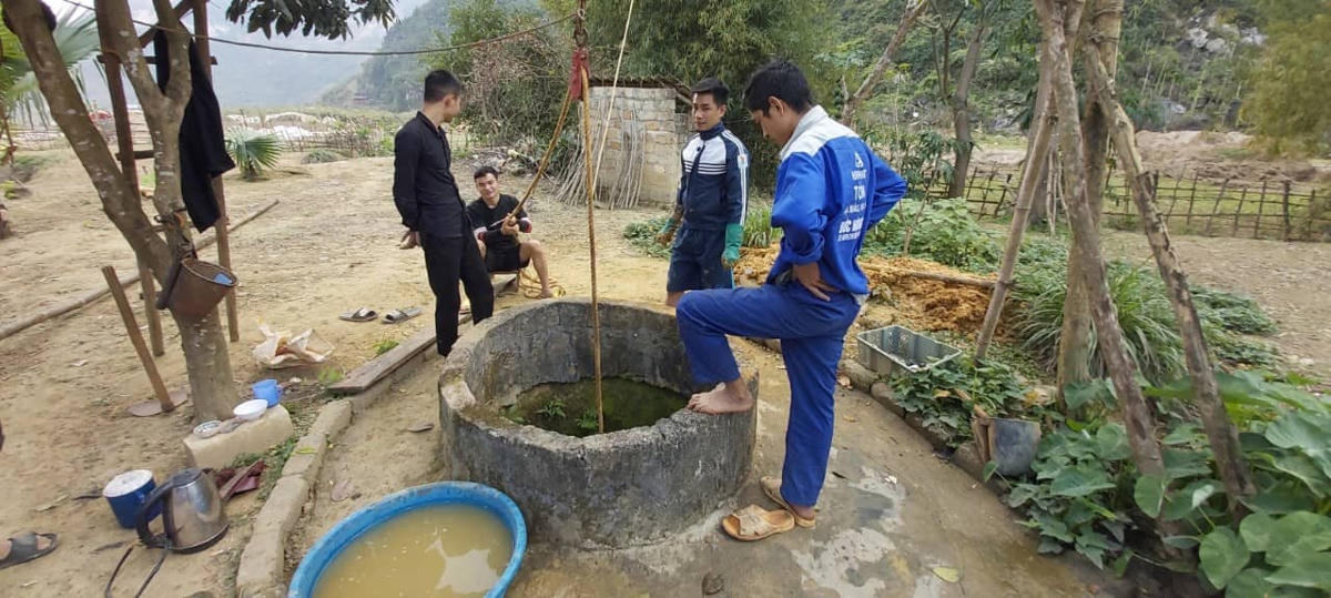 Trong 2 năm qua, người dân nơi đây khốn khổ với những hệ lụy do nguồn nước ngầm cạn kiệt.