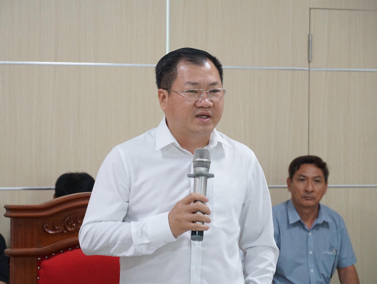 Phó Chủ tịch UBND TP Long Khánh Tăng Quốc Lập giới thiệu các thông tin liên quan Lễ hội Trái cây Long Khánh năm 2023. Ảnh: Mạnh Thìn.