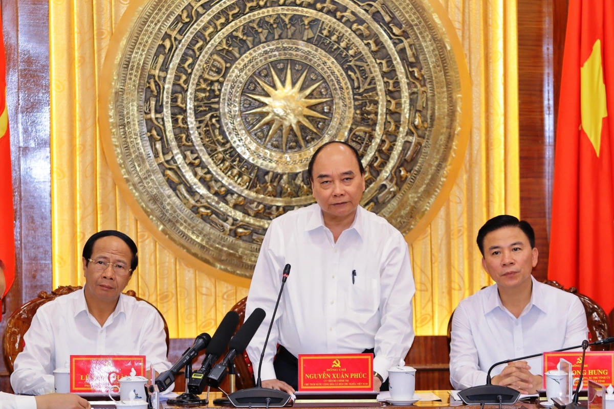 Chủ tịch nước Nguyễn Xuân Phúc mong muốn, Đảng bộ và nhân dân tỉnh Thanh Hóa phải có khát vọng vươn lên mạnh mẽ, nhất là khi Thanh Hóa là một địa phương hội tụ đủ các lợi thế như một Việt Nam thu nhỏ.