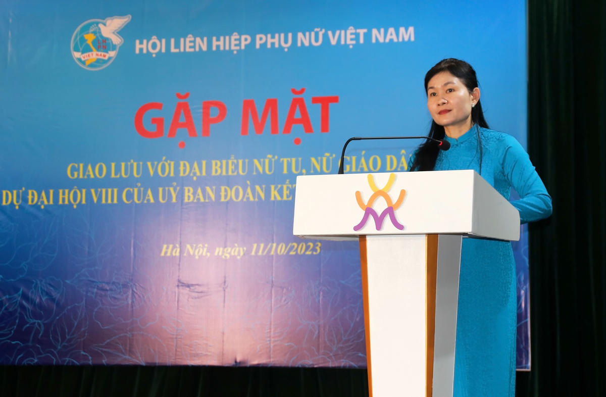 Phó Chủ tịch Trung ương Hội Liên hiệp Phụ nữ Việt Nam Tôn Ngọc Hạnh phát biểu tại buổi gặp mặt. Ảnh: Tiến Đạt.