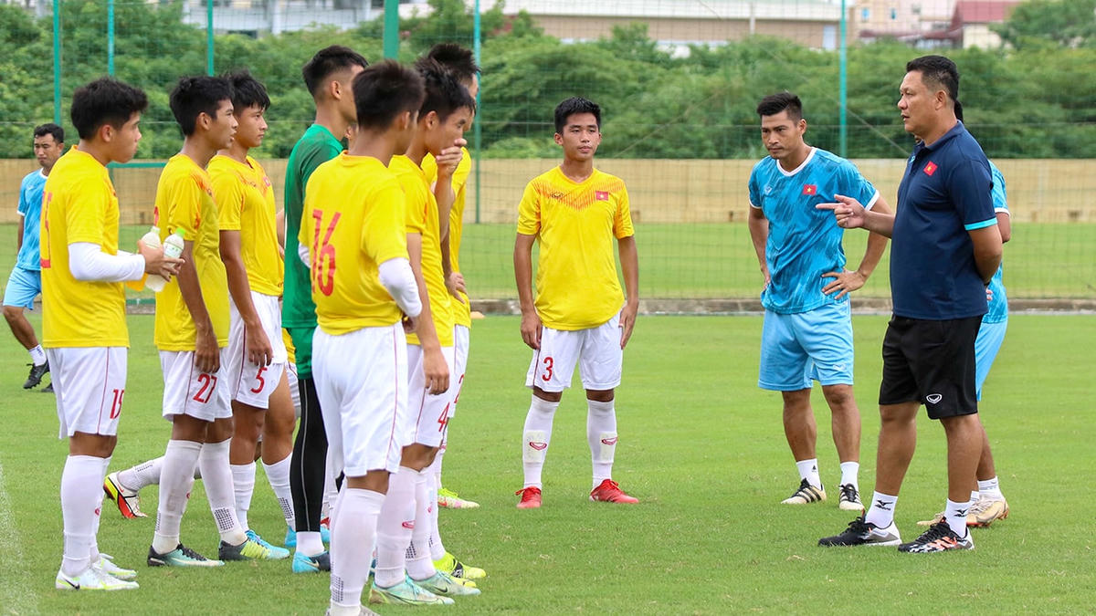 U19 Việt Nam nỗ lực tập luyện. Ảnh: VFF.