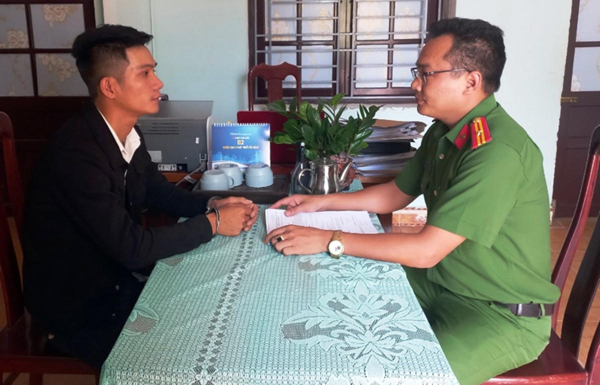 Đối tượng Phạm Hồng Thái tại cơ quan Công an.