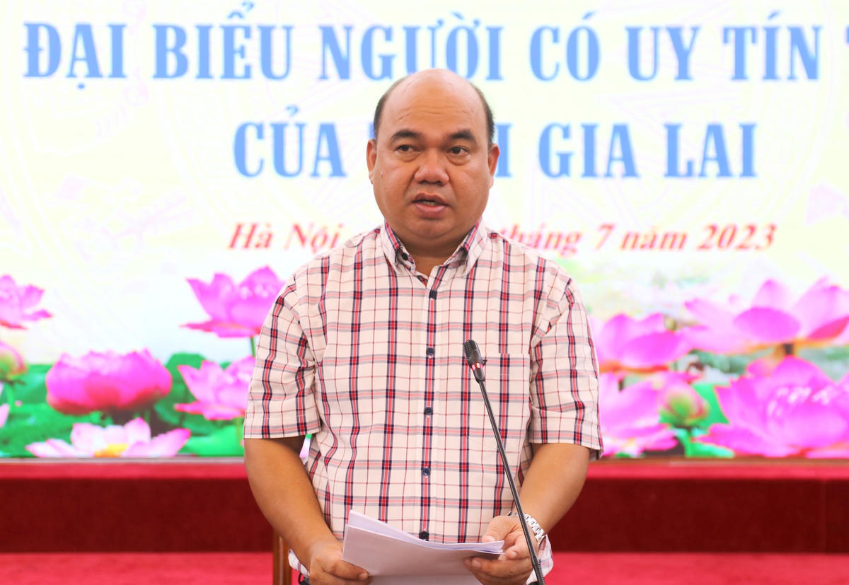 Ông Siu Trung, Phó Chủ tịch Ủy ban MTTQ tỉnh Gia Lai phát biểu.