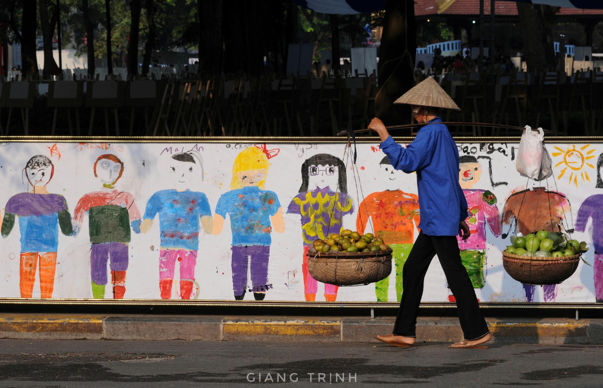 Gánh hàng tuổi thơ (phố Lê Lai).  