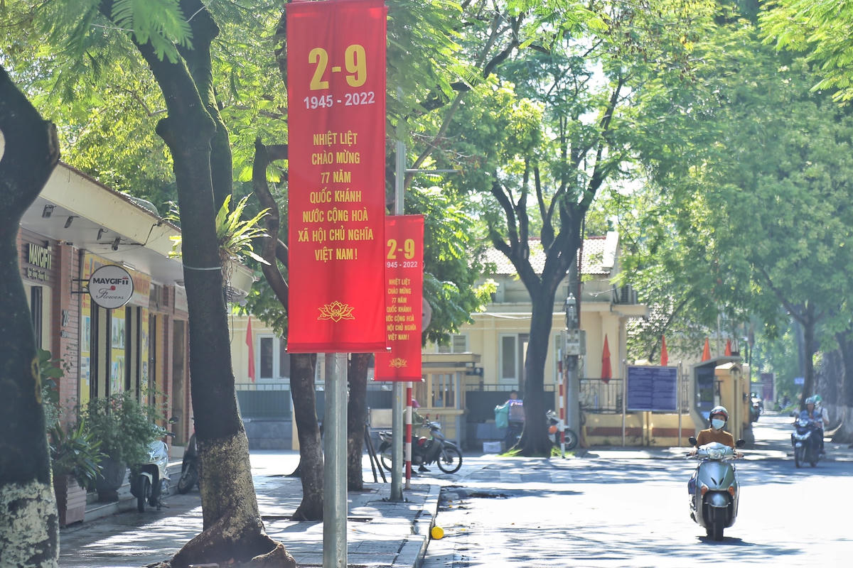 Thủ đô trang hoàng cờ hoa chào mừng Quốc khánh 2-9