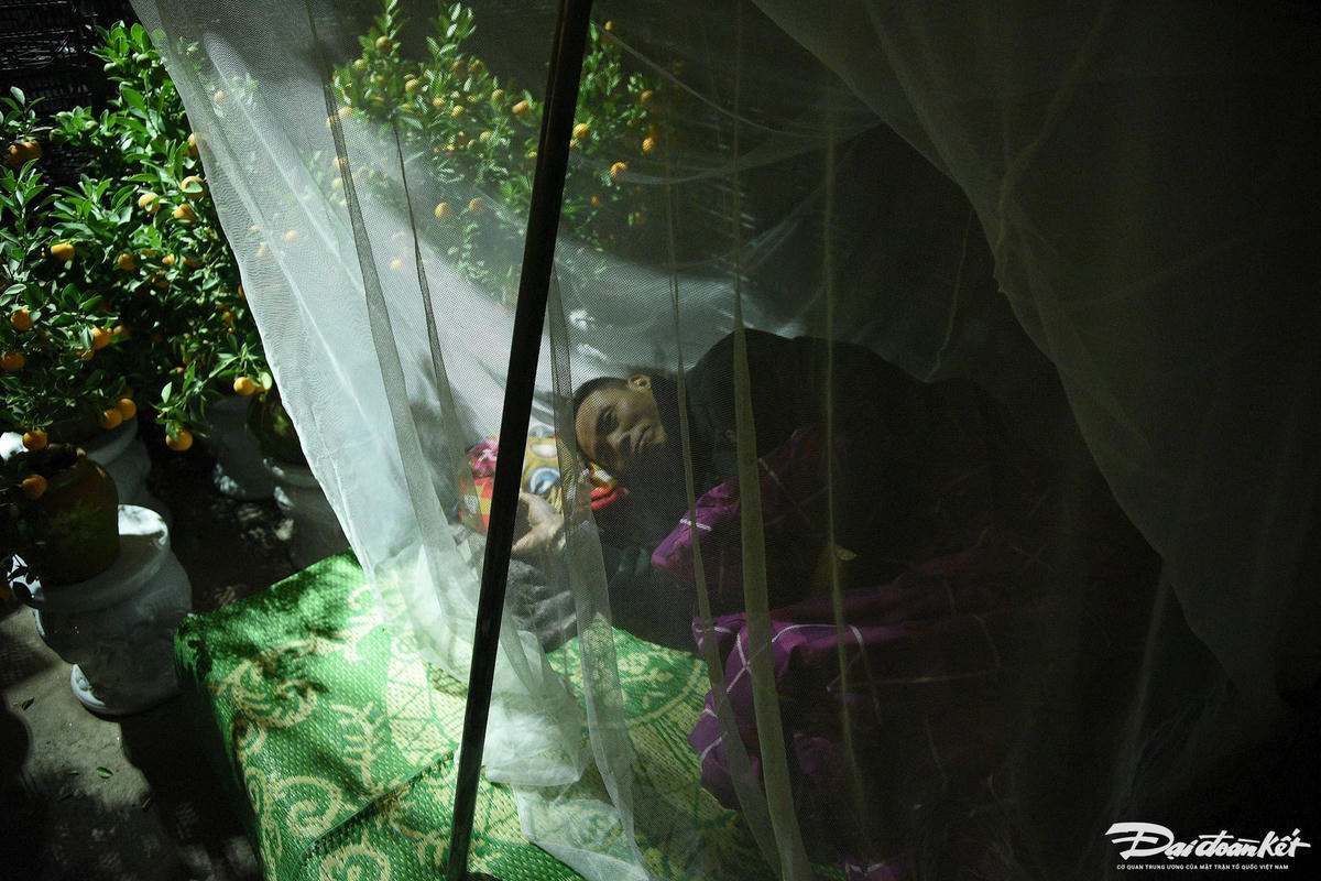 W_mac_man_trong_dao_quat-le-khanh7.jpg