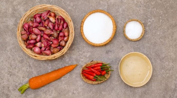 Cách muối dưa hành chua ngọt.