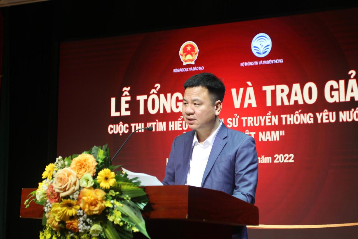 Nhà báo Triệu Ngọc Lâm, Tổng Biên tập Báo Giáo dục và Thời đại, Trưởng Ban tổ chức phát biểu tại Lễ trao giải.