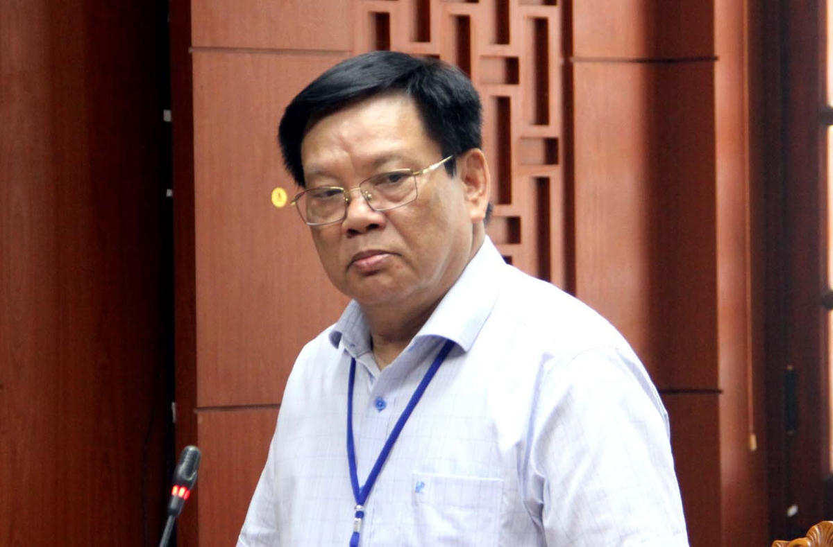 Ông Thái Viết Tường, Giám đốc Sở GDĐT tỉnh Quảng Nam báo cáo tới đoàn công tác.            