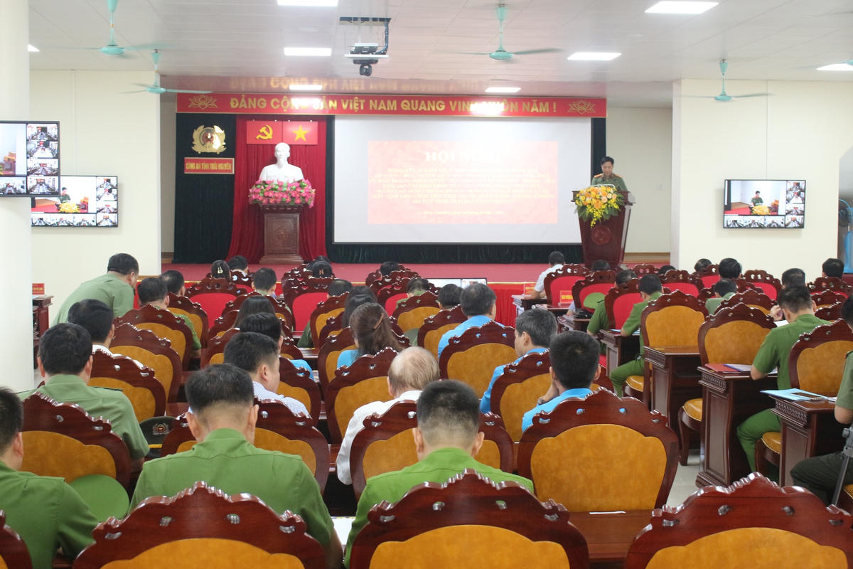 Quang cảnh Hội Nghị.