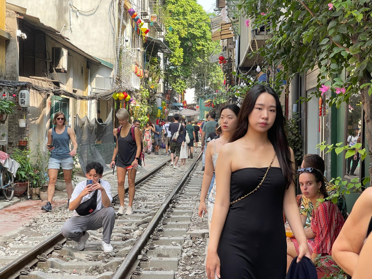 Phải chăng lực lượng chức năng cần vào cuộc quyết liệt hơn để xử lý dứt điểm tình trạng trên.