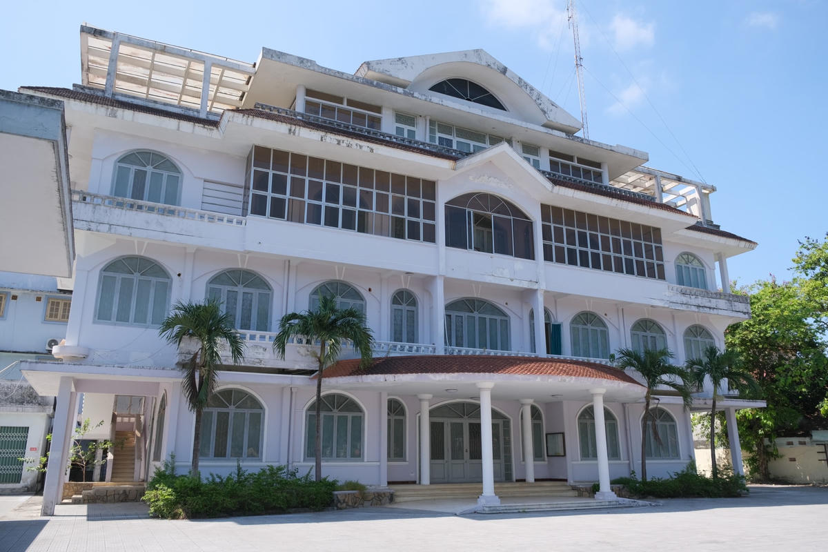 Ông Trần Hữu Thuỳ Giang, Chánh văn phòng UBND tỉnh Thừa Thiên - Huế cho biết, hiện các nhà đầu tư đang đợi quy hoạch chung của tỉnh, sau đó mới lên phương án, kế hoạch để đầu tư.