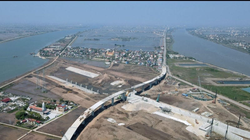 Dự án WB6 - Kênh nối Đáy - Ninh Cơ có sản lượng thực hiện đạt 73%, chậm 10% do các nhà thầu thi công chậm. Ảnh minh họa.