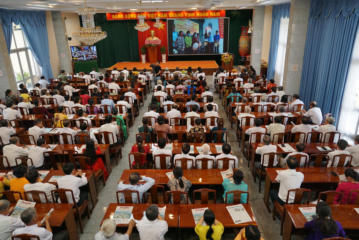 Quang cảnh hội nghị.