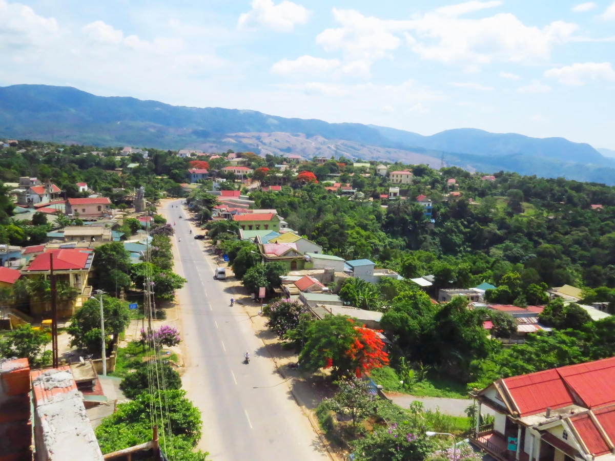 Đường 9 qua thị trấn Khe Sanh ngày nay.