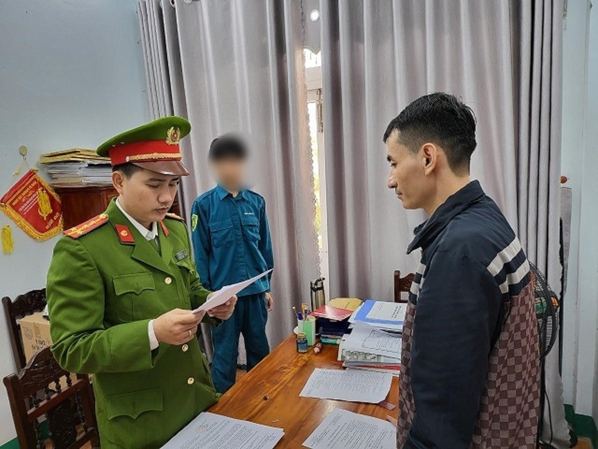 Đối tượng Nguyễn Ngọc Châu tại cơ quan điều tra. 