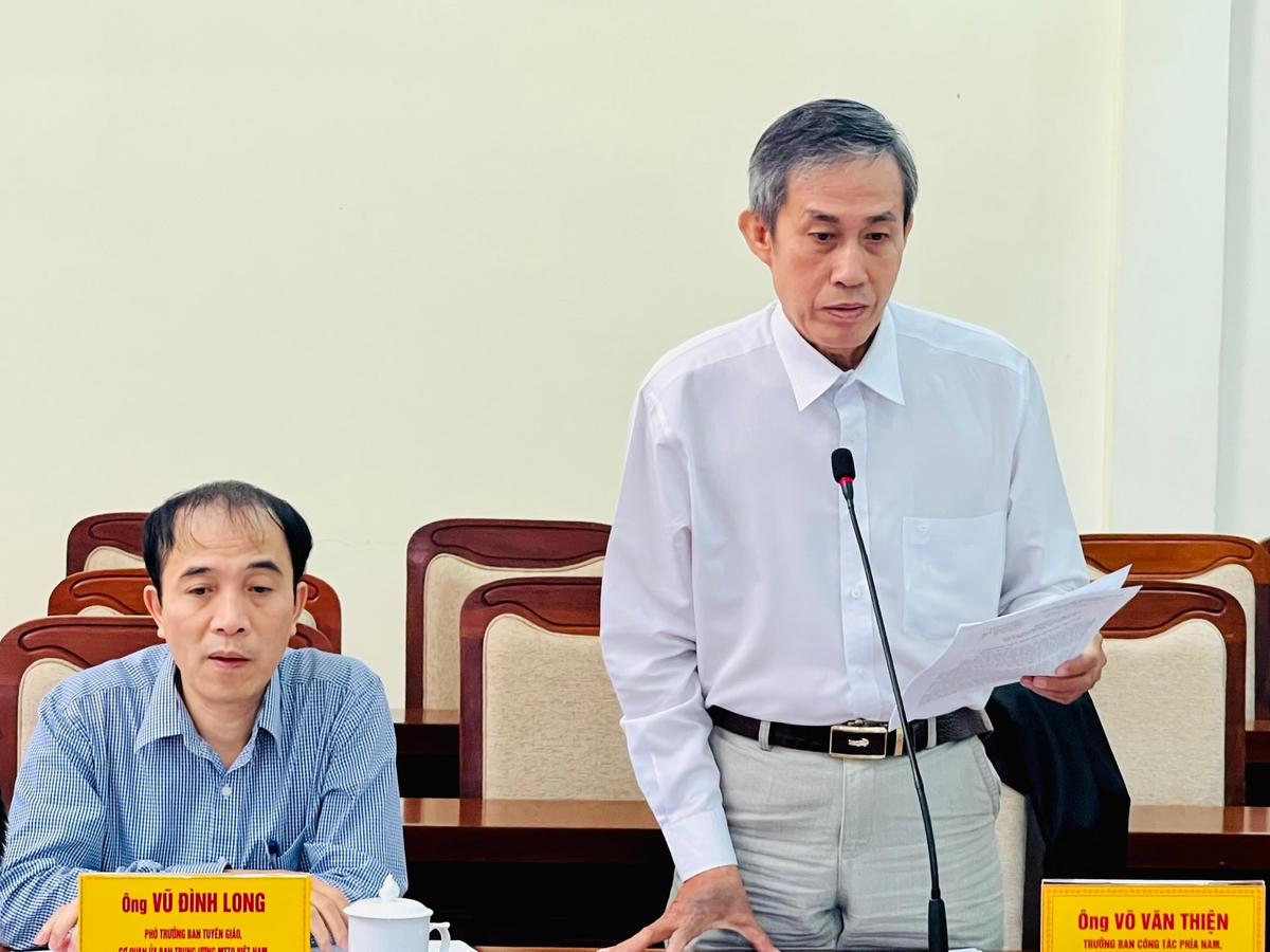 Ông Võ Văn Thiện, Trưởng ban Công tác phía Nam phát biểu tại buổi làm việc.