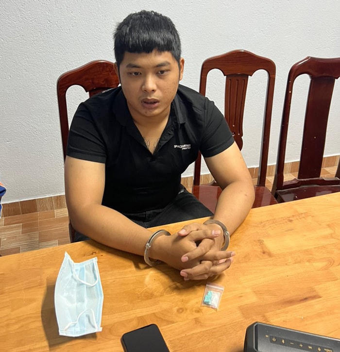 Công an huyện Lâm Hà bắt giữ đối tương Đào Khánh Duy.