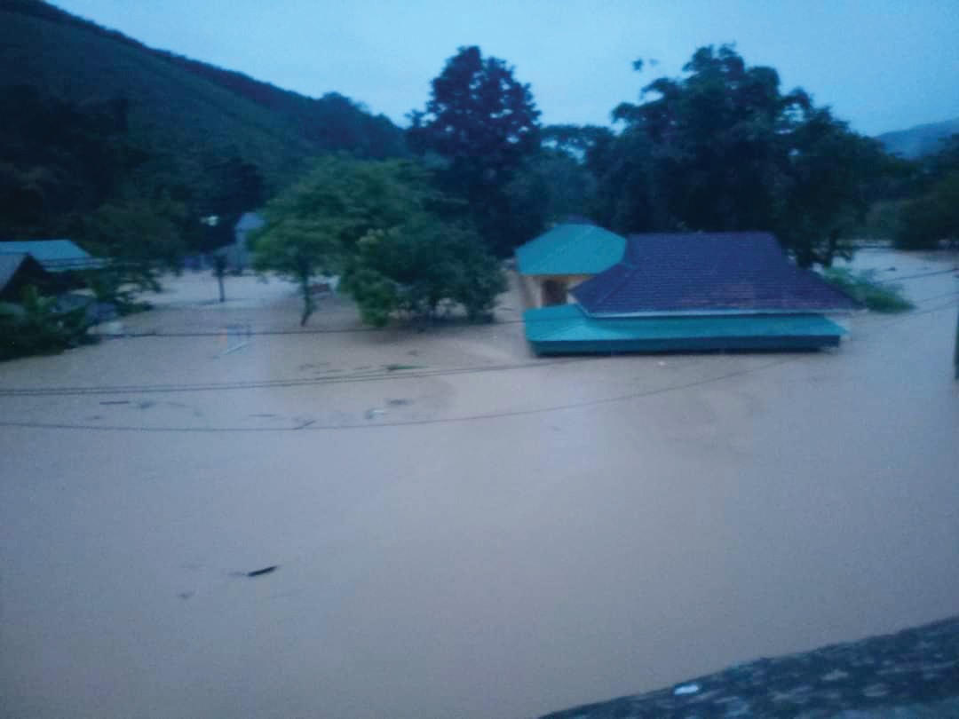 Hình ảnh bùn đất sau lũ tại Quỳ Châu (Nghệ An)