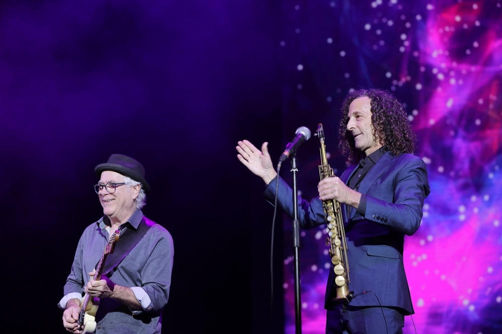 Làn hơi khoẻ có thể chơi một nốt dài của Kenny G khiến người nghe thán phục.