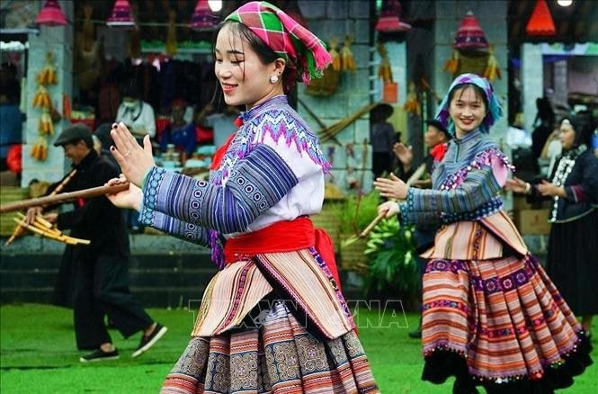 anhbaiduoi(1).jpg