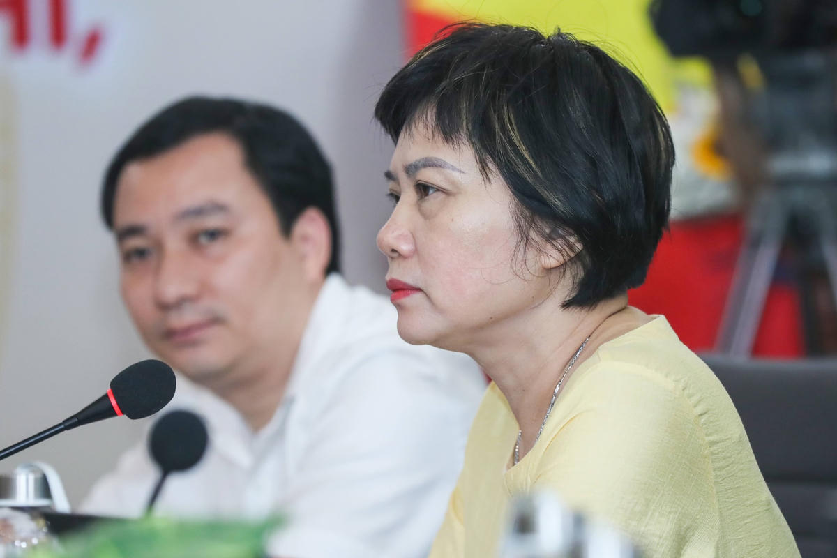 Theo bà Đỗ Thị Thu Hằng - Trưởng Ban Nghiệp vụ Hội Nhà báo Việt Nam, khó nhất với báo chí phòng chống tiêu cực là có những lằn ranh, những vấn đề mà nhà báo khi điều tra không thể mang thẻ nhà báo ra để nói rằng: “Tôi đang hành nghề hợp pháp”. Thế nên, trước tiên, việc bảo vệ nhà báo tác nghiệp bắt đầu từ chính bản thân nhà báo. 
