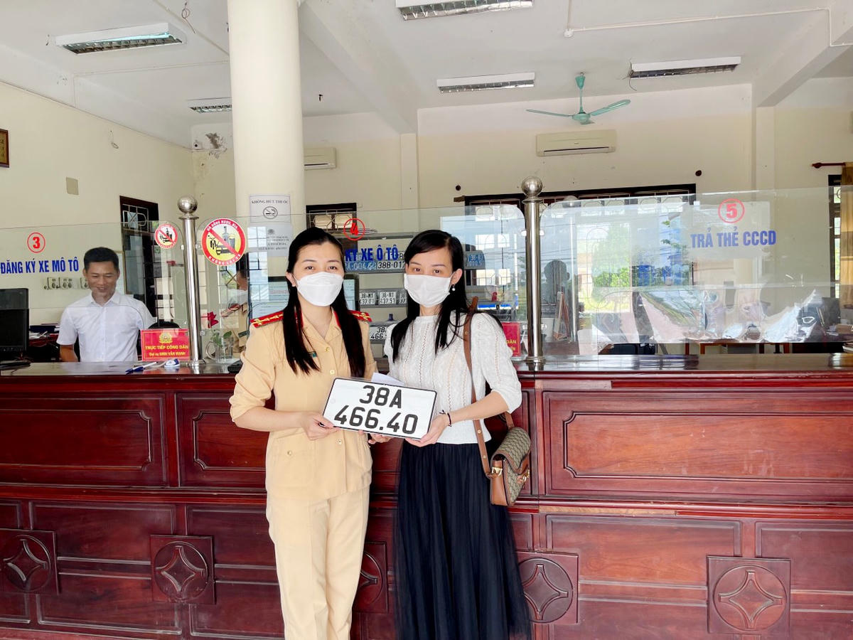 Công an huyện Thạch Hà đăng ký 7 xe ô tô và 3 xe máy.