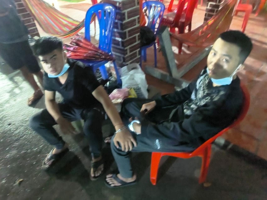 Hai đối tượng liên quan vụ giết người bị bắt tại khu vực cửa khẩu.