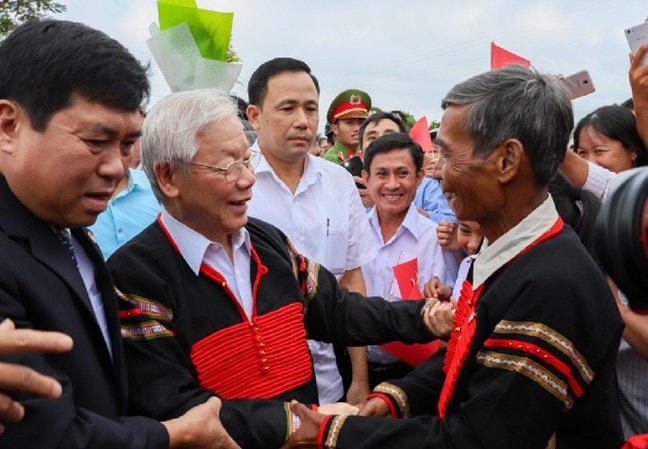 Nhân kỷ niệm 88 năm Ngày truyền thống Mặt trận Tổ quốc Việt Nam (18/11/1930 - 18/11/2018), ngày 11/11/2018, Tổng Bí thư, Chủ tịch nước Nguyễn Phú Trọng về dự Ngày hội Đại đoàn kết toàn dân tộc tại xã Dur Kmăl, huyện Krông Ana, tỉnh Đắk Lắk. 