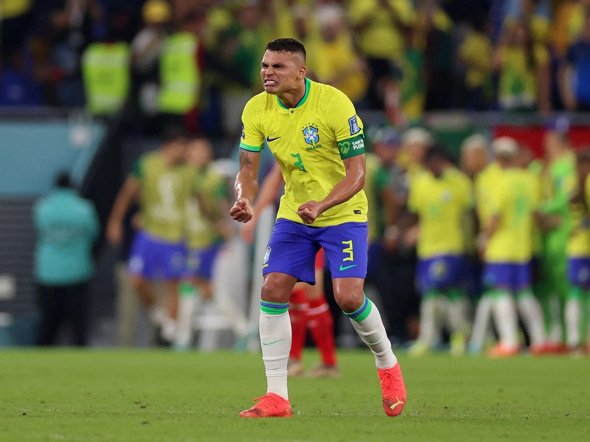 Thiago Silva không chỉ làm tốt nhiệm vụ phòng ngự trong trận đấu với Hàn Quốc, mà còn trực tiếp đóng góp một đường kiến tạo thành bàn cho Richarlison lập công.