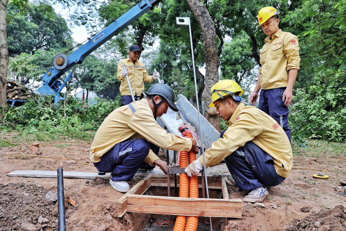 [ẢNH] Hà Nội: Gấp rút hoàn thiện không gian phố đi bộ Trần Nhân Tông
