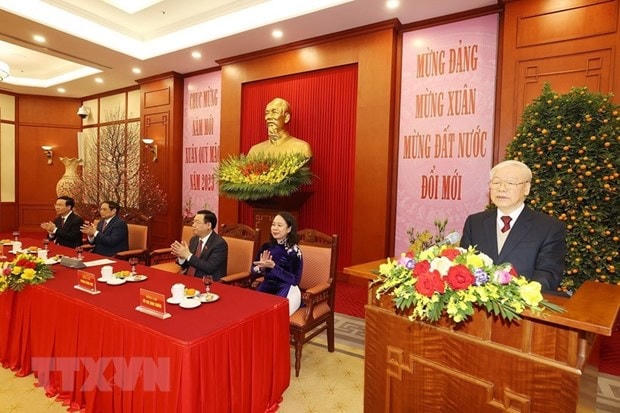 Tổng Bí thư Nguyễn Phú Trọng chúc Tết các lãnh đạo và nguyên lãnh đạo Đảng, Nhà nước. Ảnh: Trí Dũng/TTXVN.