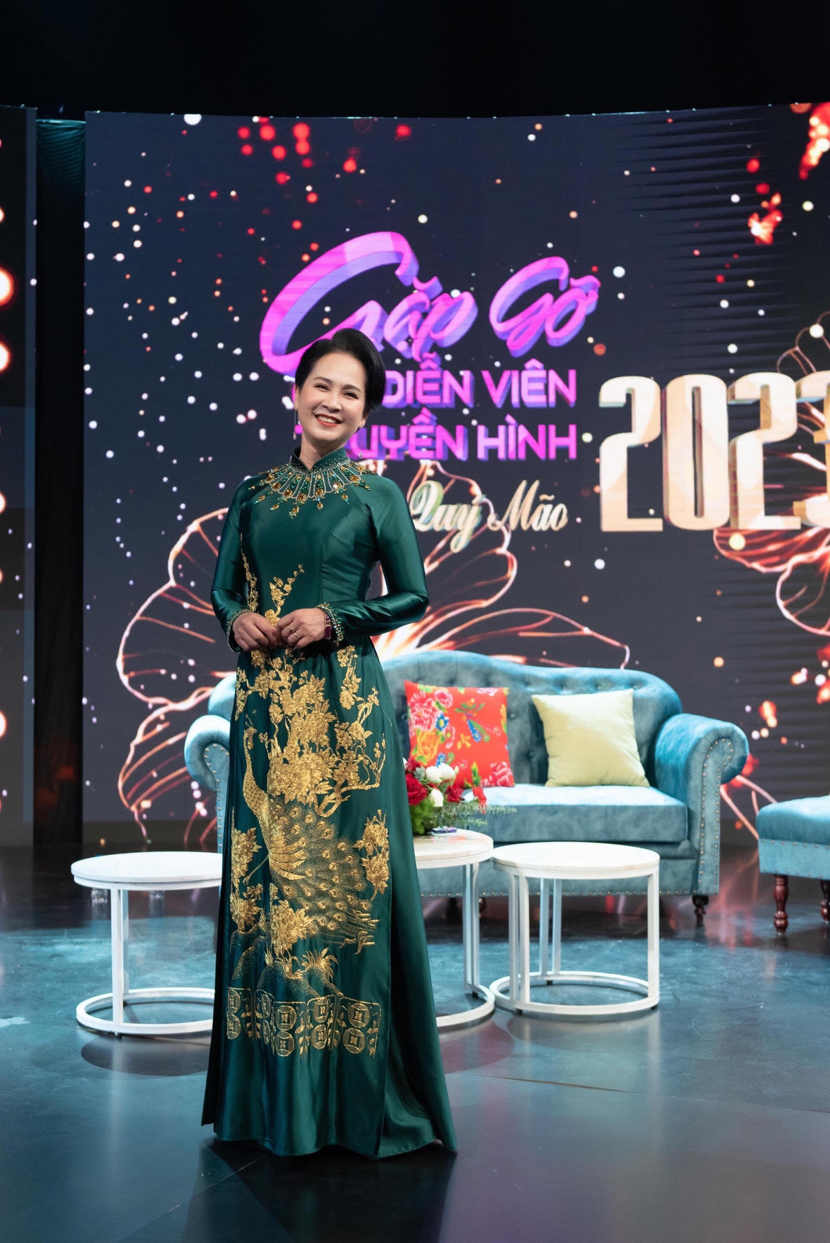 NSND Lan Hương cho biết, gia đình chị ủng hộ việc giữ gìn Tết cổ truyền. 
