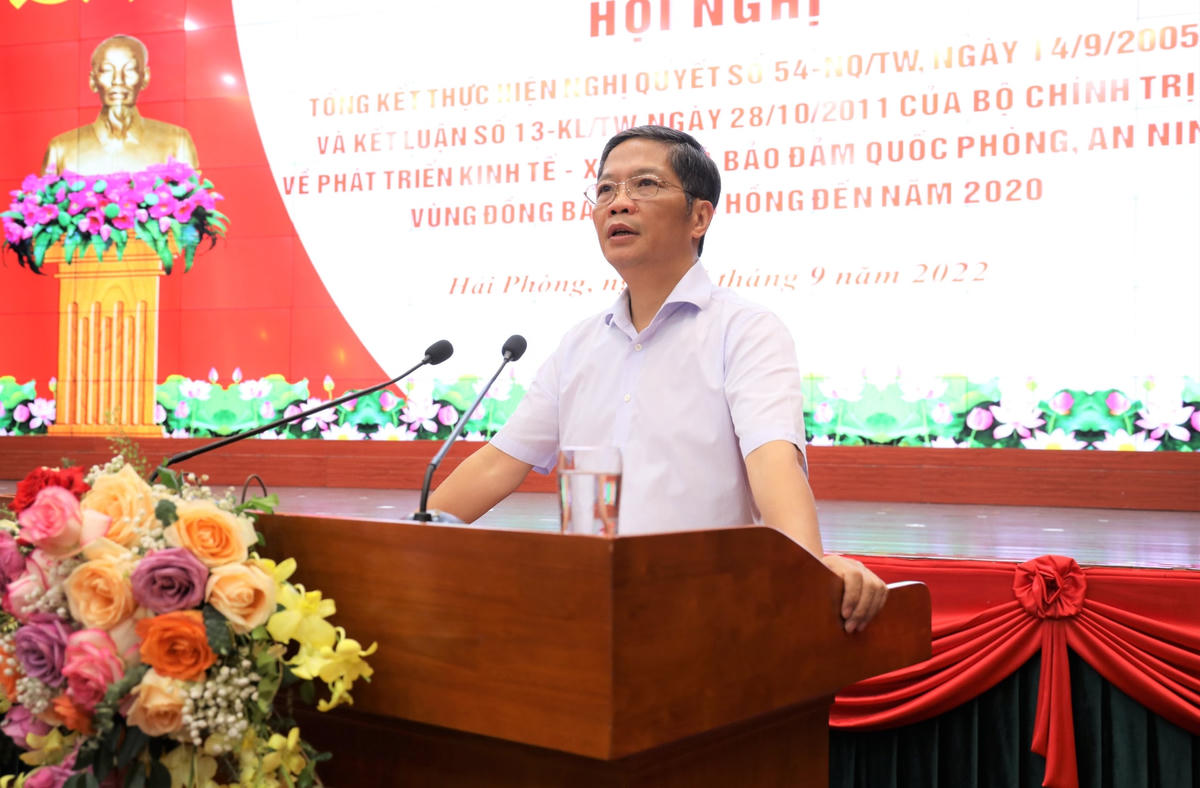 Ông Trần Tuấn Anh, Trưởng ban Kinh tế Trung ương, Trưởng ban Chỉ đạo Tổng kết Nghị quyết phát biểu chỉ đạo.