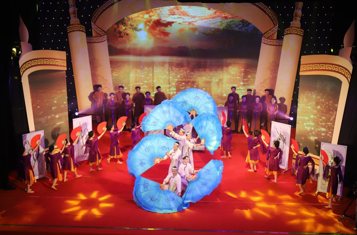 Chương trình nghệ thuật đặc sắc tại buổi lễ.
