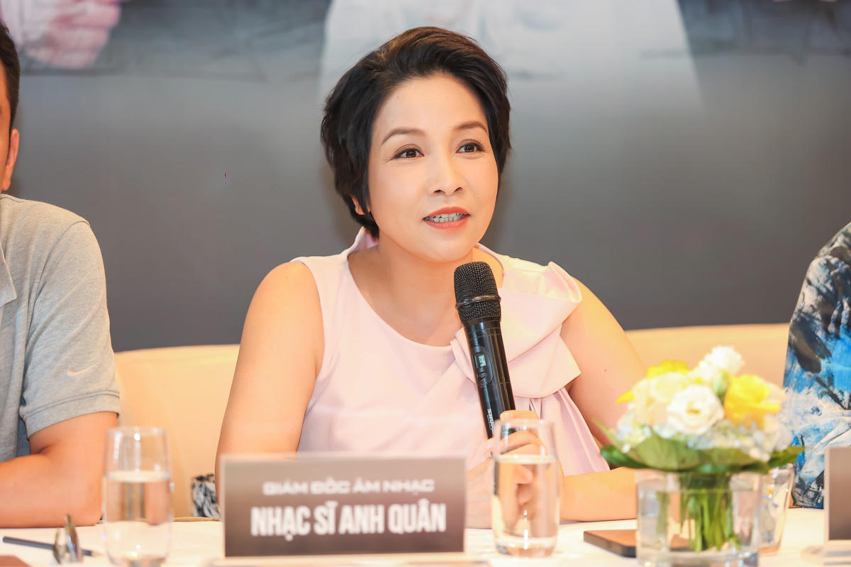 Ca sĩ Mỹ Linh.