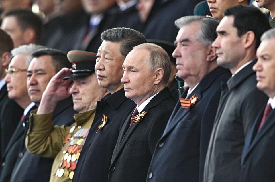 Tổng thống Nga Vladimir Putin, Chủ tịch Trung Quốc Tập Cận Bình và các nhà lãnh đạo quốc tế tham dự buổi lễ. (Nguồn: RIA Novosti)