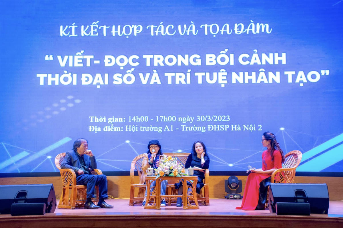 Toạ đàm "Viết - Đọc trong bối cảnh thời đại số và trí tuệ nhân tạo" được tổ chức tại Trường Đại học Sư phạm Hà Nội 2, trong khuôn khổ Lễ ký kết hợp tác giữa Trường Đại học Sư phạm Hà Nội 2 và Hội Nhà văn Việt Nam, Bảo tàng Văn học.