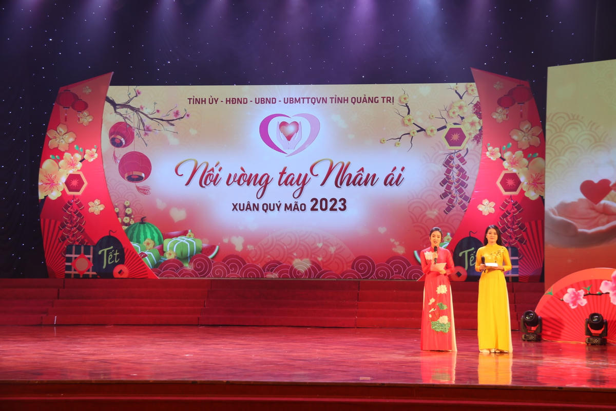 Ủy ban MTTQ Việt Nam tỉnh Quảng Trị phối hợp với các cơ quan, đơn vị trên địa bàn tổ chức chương trình Nối vòng tay nhân ái Xuân Quý Mão 2023.