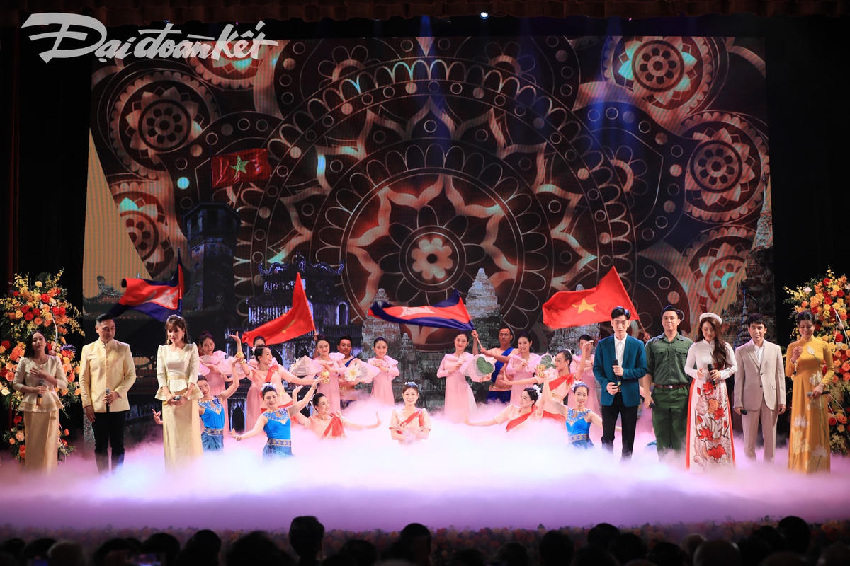 ẢNH: Lễ kỷ niệm 55 năm Ngày thiết lập quan hệ ngoại giao Việt Nam-Campuchia