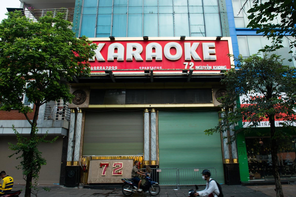 Hà Nội: Hàng loạt cơ sở kinh doanh karaoke 'vắng vẻ' sau những vụ hỏa hoạn gần đây